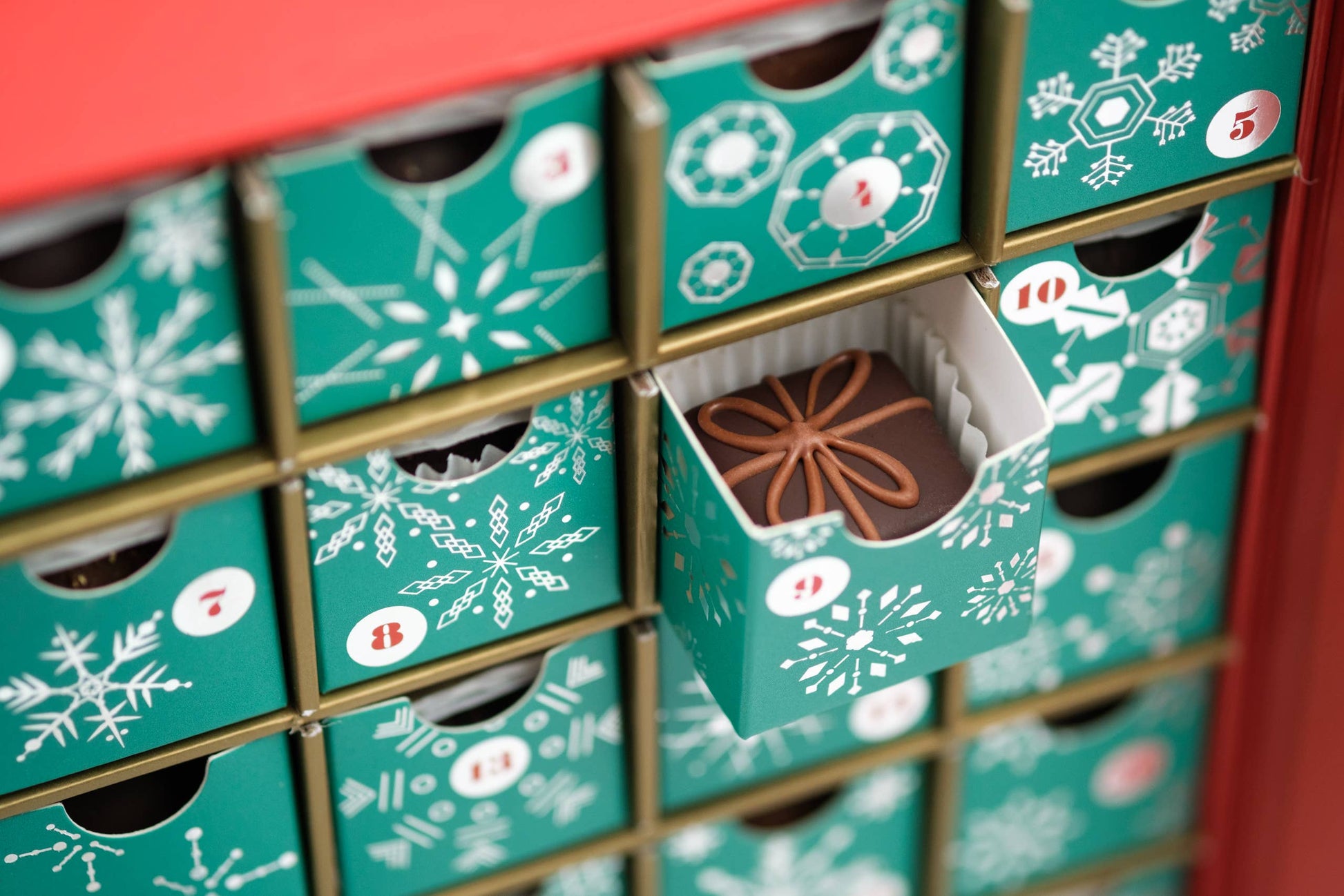 Moonstruck Chocolate Advent Calendar 2024 A Gifted Solution Moonstruck Chocolate Advent Calendar 2024 A Gifted Solution