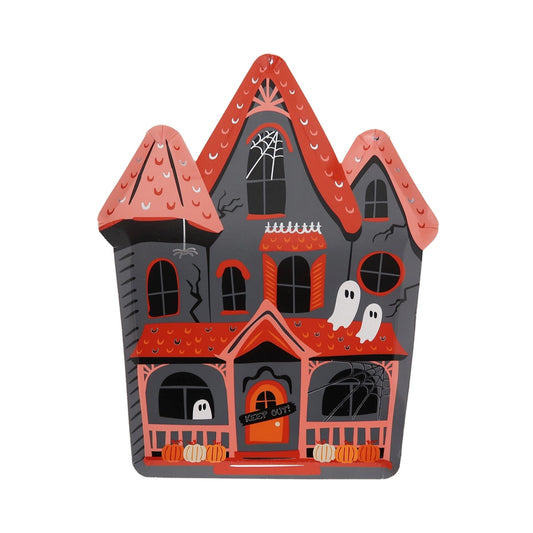 Paper plates with a Halloween-themed house decoration with ghosts and pumpkins 
